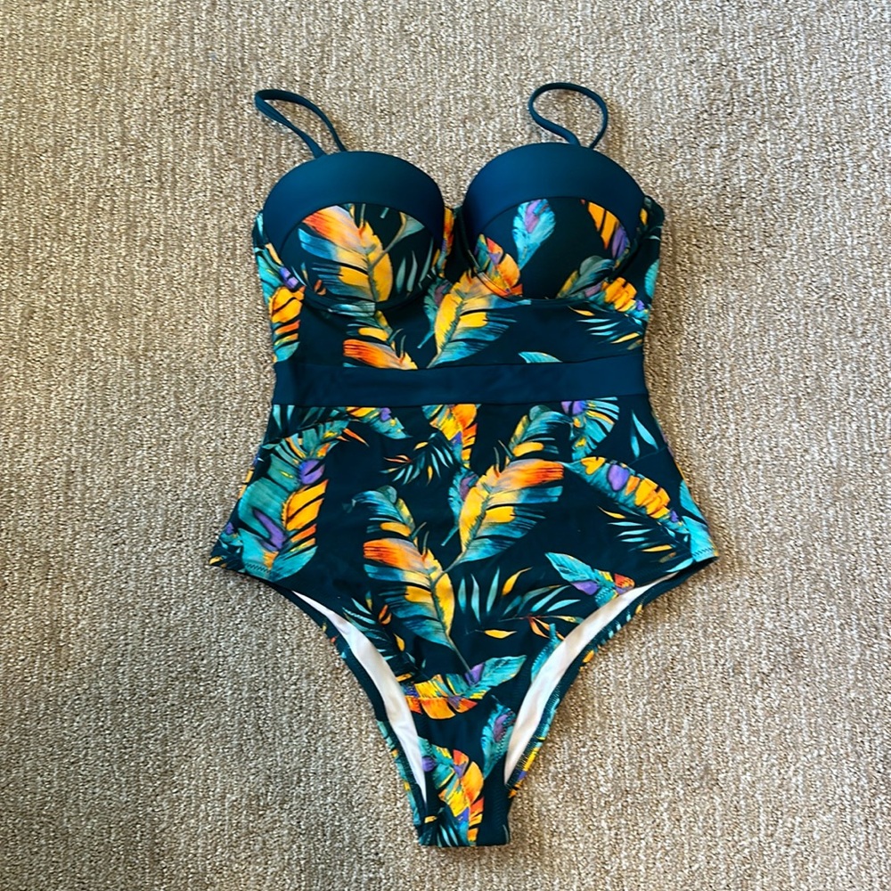 Cupshe underwire one piece swimsuit